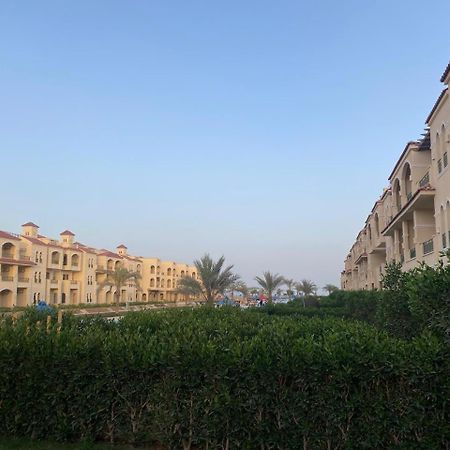 Hotel Laserina Palm Beach For Families Only Ground Floor With Big Garden Please Note That There Is Entrance Extra Fees 250 Le Per Adult Ain Sukhna Esterno foto