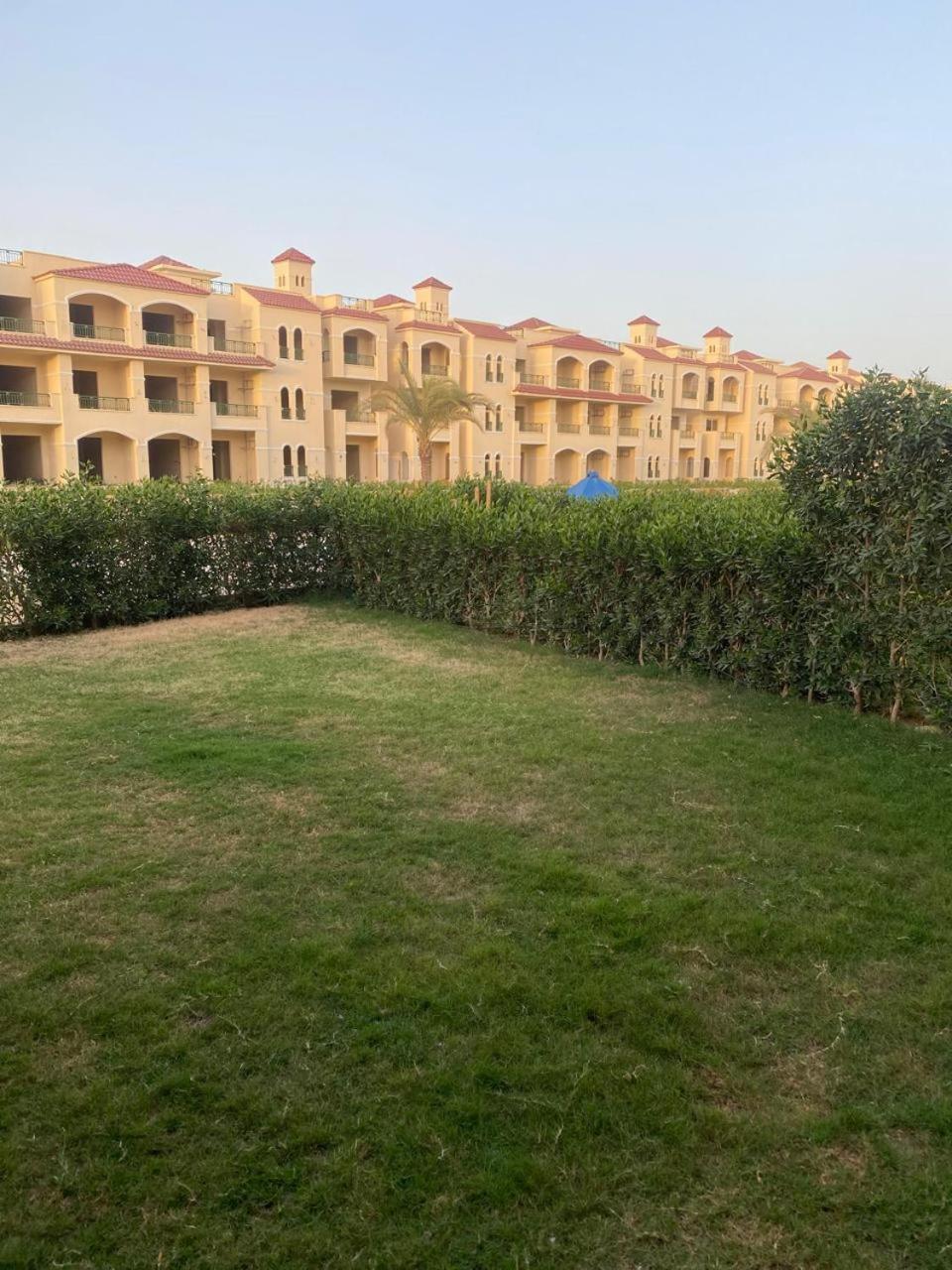 Hotel Laserina Palm Beach For Families Only Ground Floor With Big Garden Please Note That There Is Entrance Extra Fees 250 Le Per Adult Ain Sukhna Esterno foto