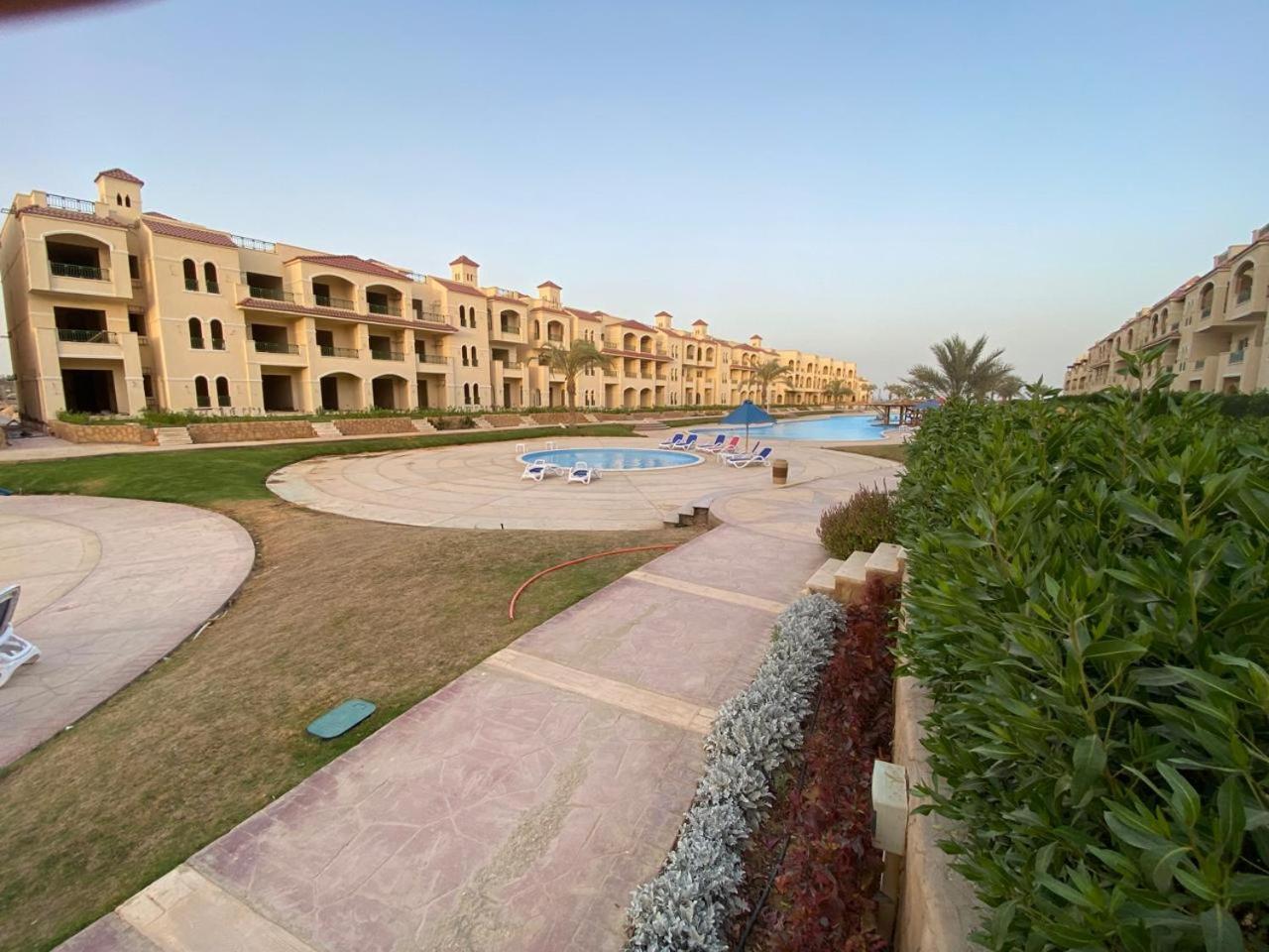 Hotel Laserina Palm Beach For Families Only Ground Floor With Big Garden Please Note That There Is Entrance Extra Fees 250 Le Per Adult Ain Sukhna Esterno foto