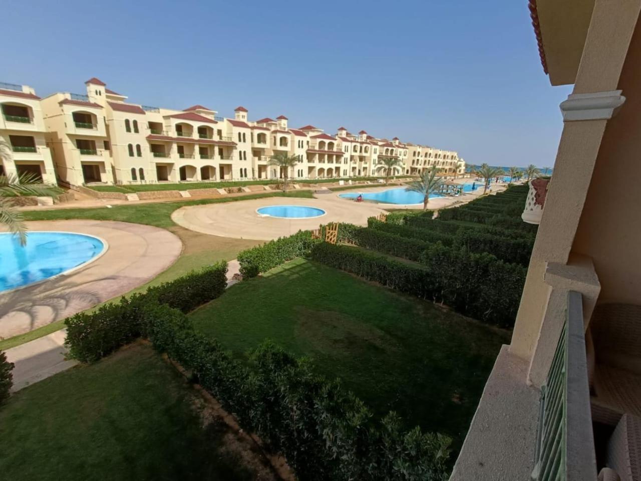 Hotel Laserina Palm Beach For Families Only Ground Floor With Big Garden Please Note That There Is Entrance Extra Fees 250 Le Per Adult Ain Sukhna Esterno foto